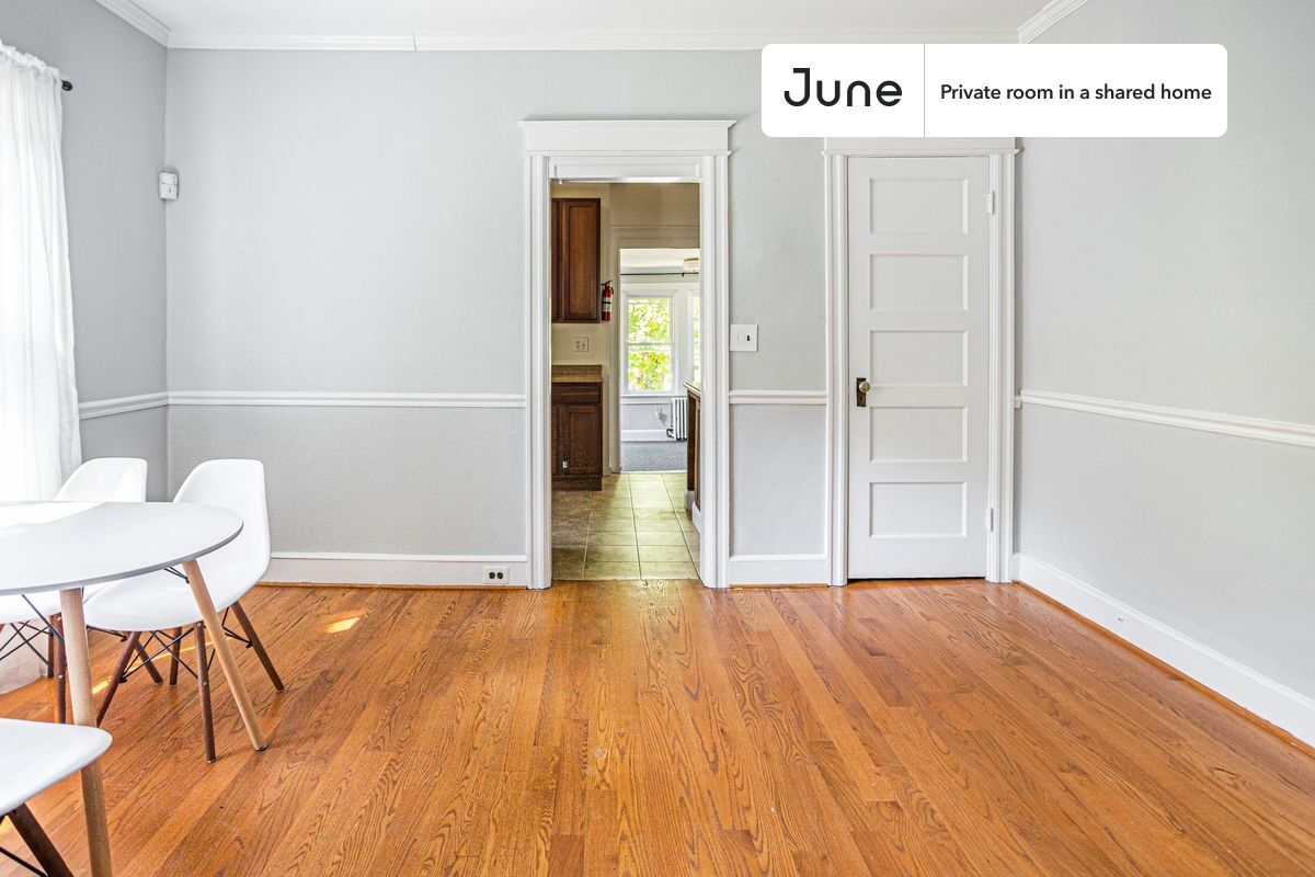 Building Photo - Room in Shared 6 bed/3 bath home