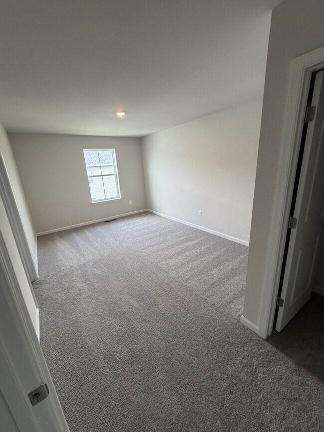 Building Photo - 18 Ironwood Ct