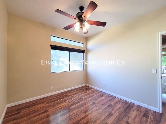 Building Photo - 5101 Tortuga Dr