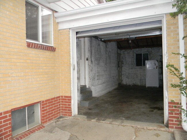 Building Photo - 2295 Ironton St