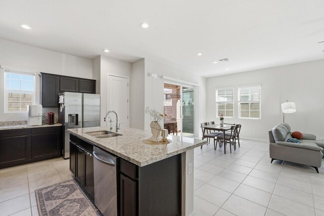 Building Photo - 1521 S Senate St