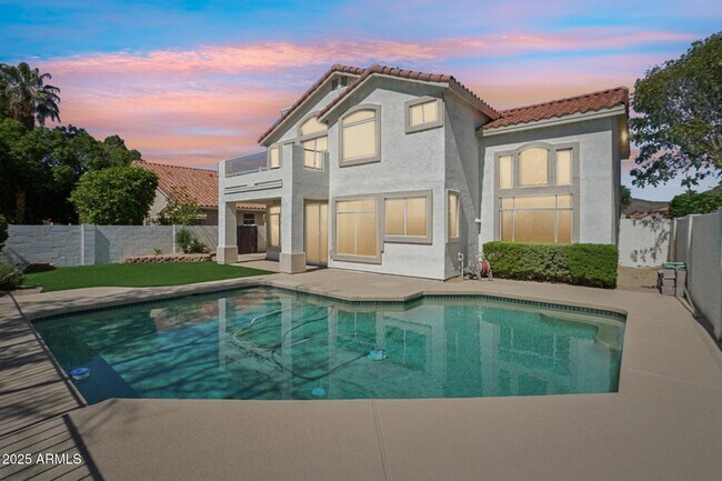 Primary Photo - 5953 W Aurora Dr