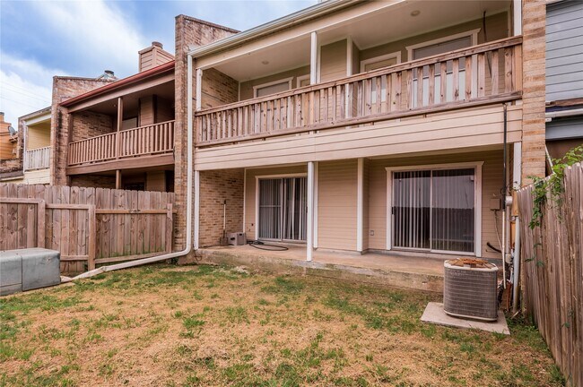 Building Photo - 111B Normal Park Dr
