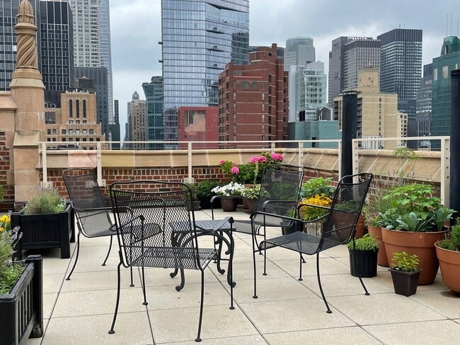 Building Photo - 45 Tudor City Pl