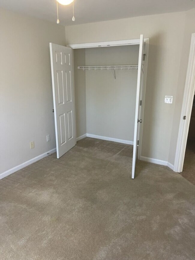 Building Photo - Cobblestone Trace- Oxford's Premier 55+ Community