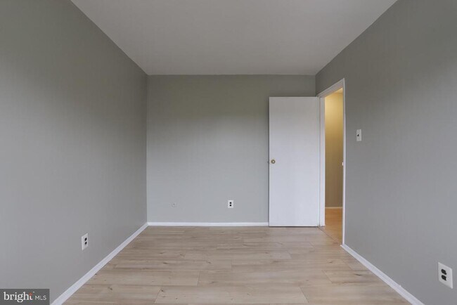 Building Photo - 1940 Arrowood Dr