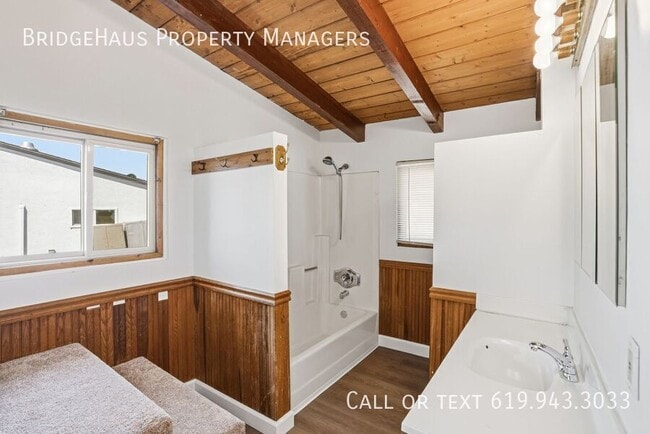 Building Photo - 7562 Zemco Dr