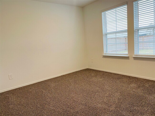 Building Photo - 7515 Audubon Russet Dr