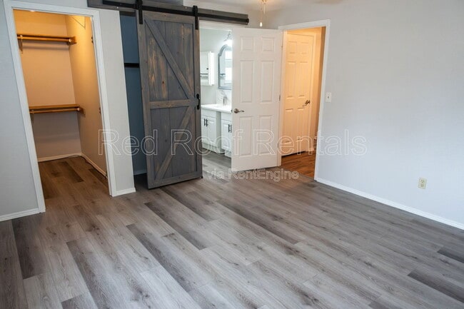 Building Photo - 916 197th St Ct E