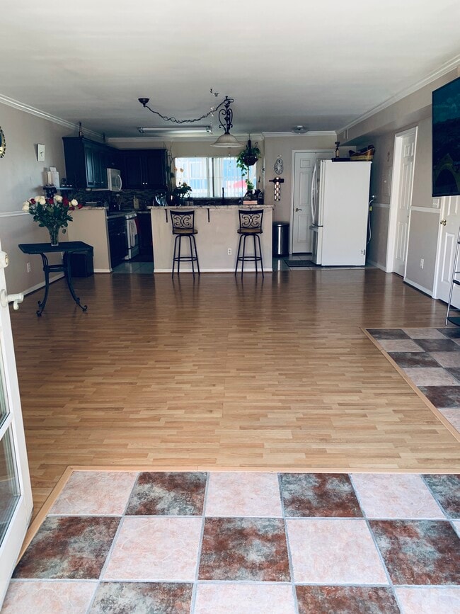 Building Photo - 4315 W 145th St