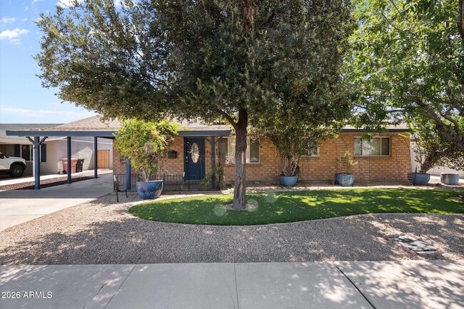 Building Photo - 2219 N 74th Pl