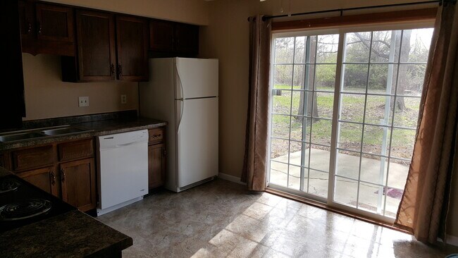 Building Photo - 4159 Pickfair Rd