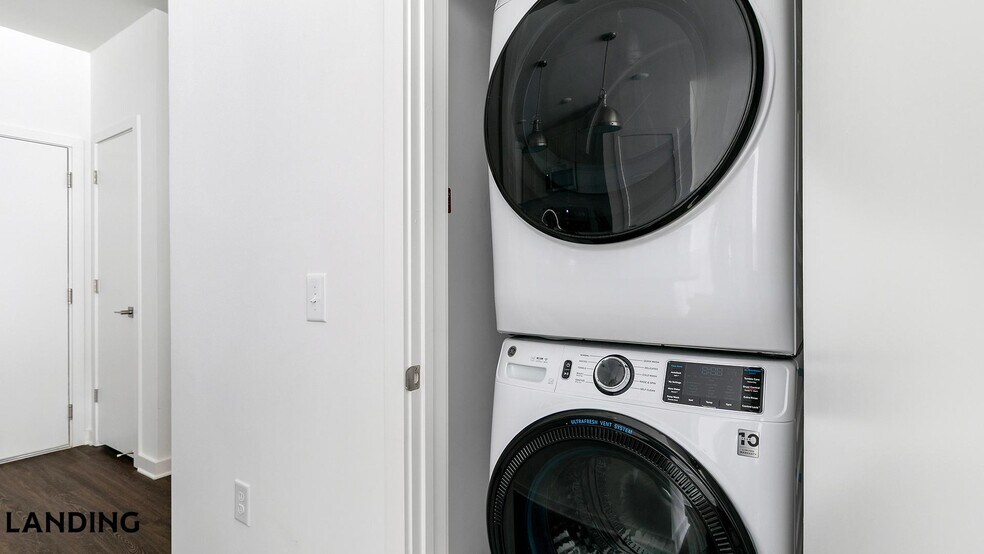 Building Photo - 2110 Birkhall St