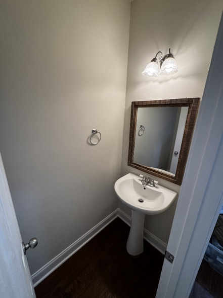 Building Photo - 4865 Beacon Ridge Ln