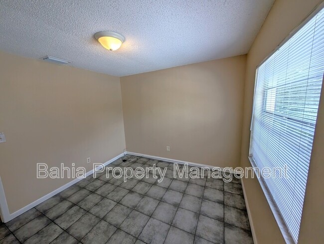 Building Photo - 3307 N 77th St