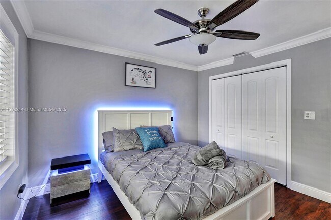 Building Photo - 1804 SW 102nd Ct