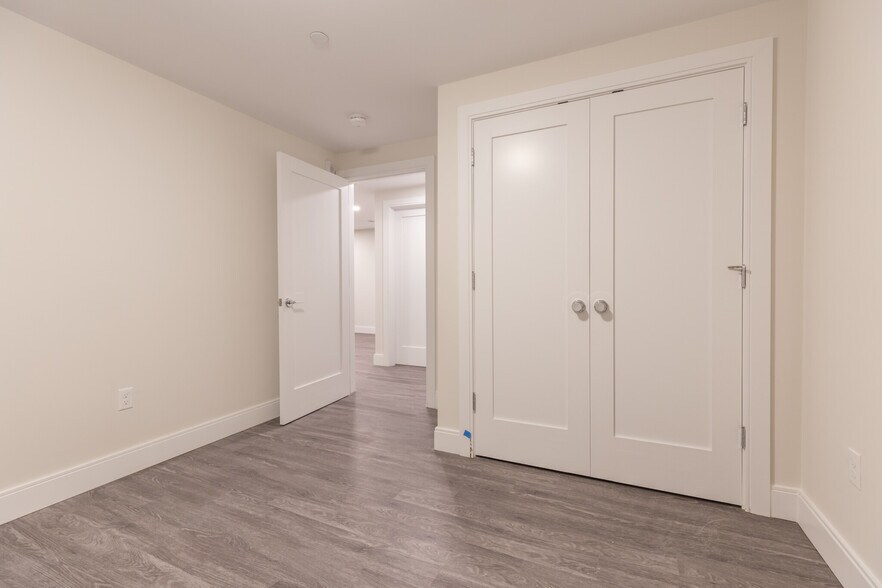 Building Photo - 1060 Tremont St