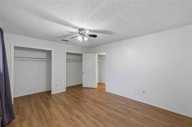 Building Photo - 1706 Elmhurst Dr