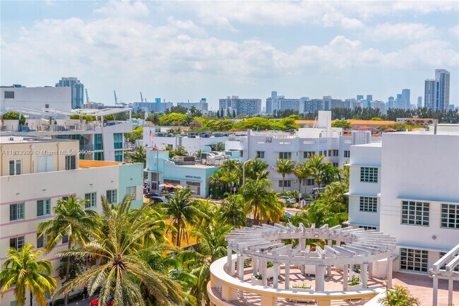 Building Photo - 1500 Ocean Dr