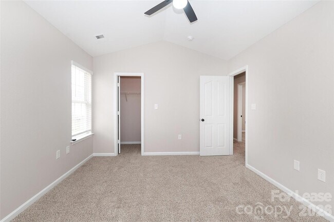 Building Photo - 6227 Stonefort Ct