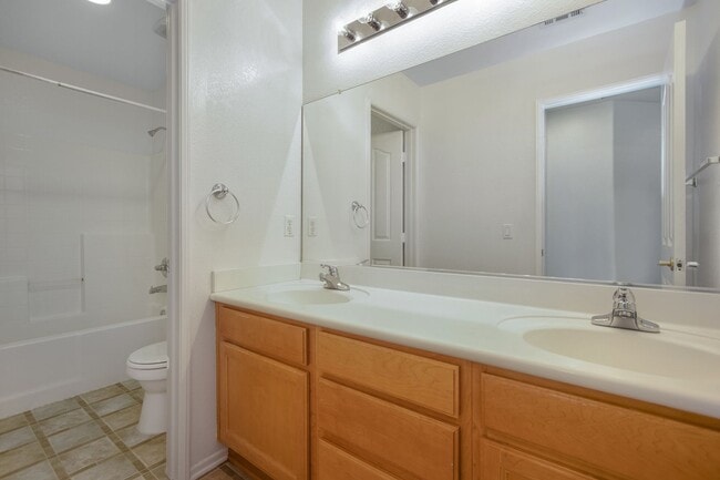 Building Photo - 34122 Courtney Terrace