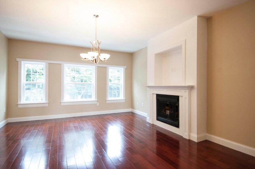 Building Photo - 6 Rockledge St