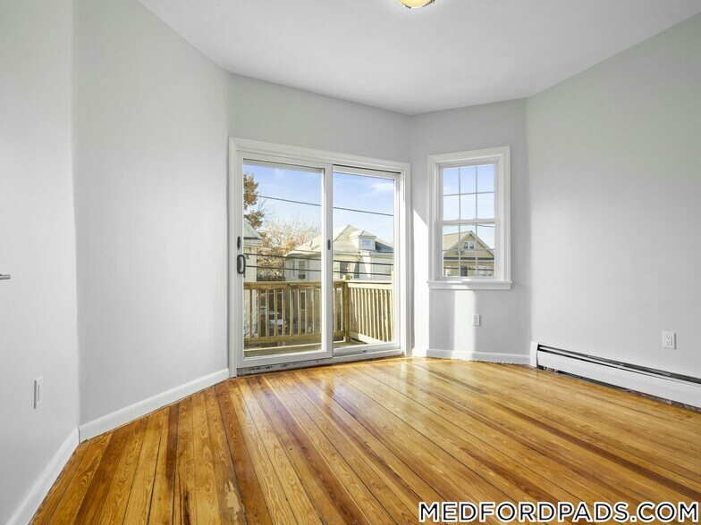 Building Photo - 42 William St