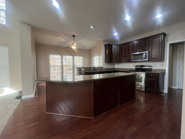 Building Photo - 13600 Warwick Longbay Dr