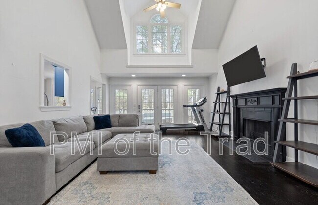 Building Photo - 2766 Briaroak Dr