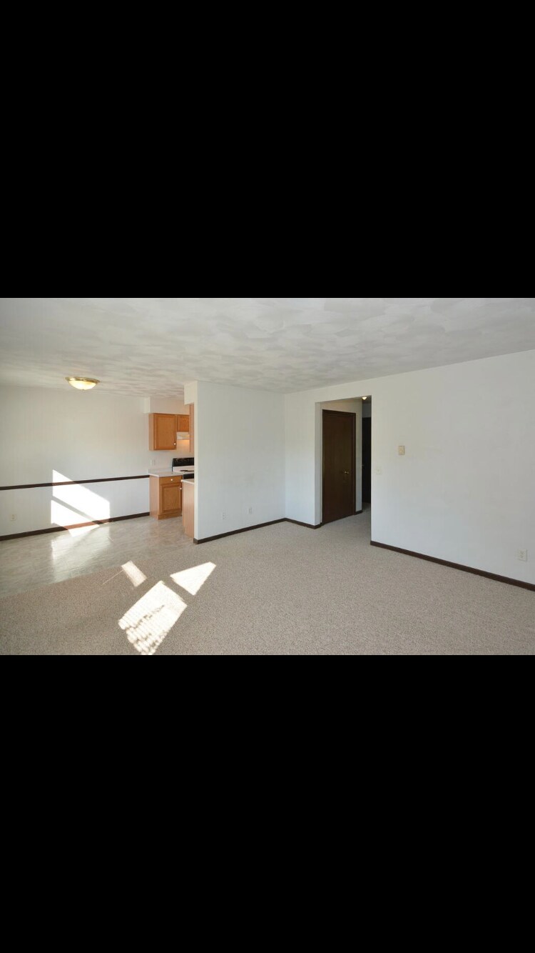 Building Photo - 34122 Vauxhill Dr