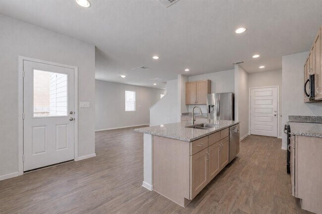 Building Photo - 2710 Paragon Fox Dr