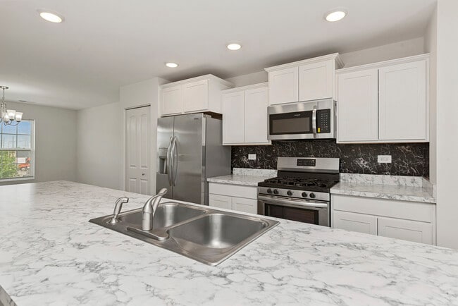 Building Photo - 2305 Upland Rd