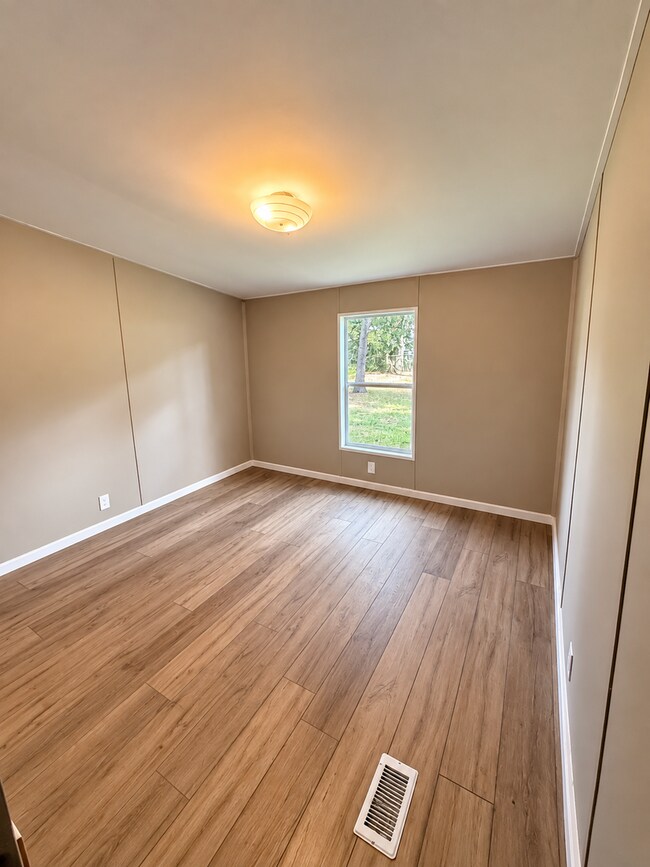 Building Photo - 226 Sweet Gum St