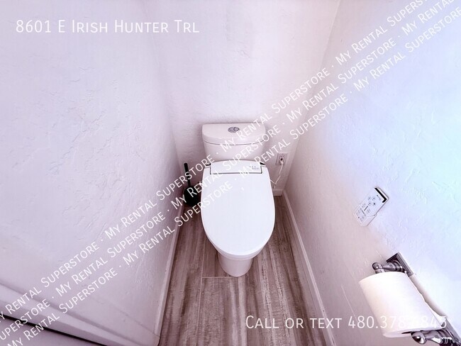 Building Photo - 8601 E Irish Hunter Trail