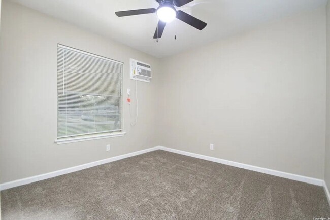 Building Photo - 159 Wayfarer Pl