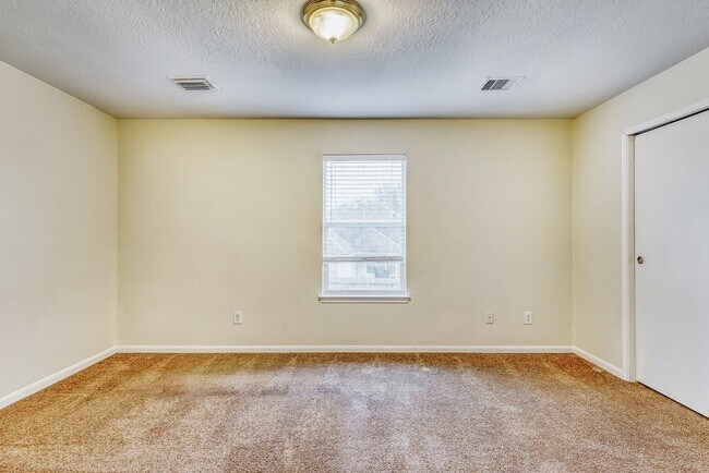 Building Photo - 4838 Montclair Hill Ln