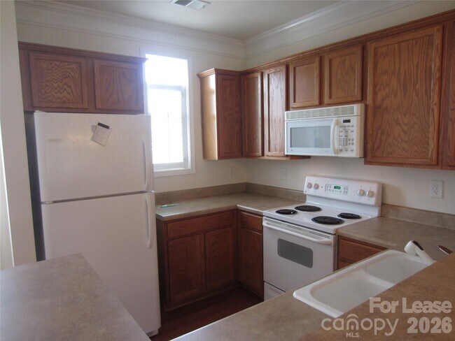 Building Photo - 216 Welton Way