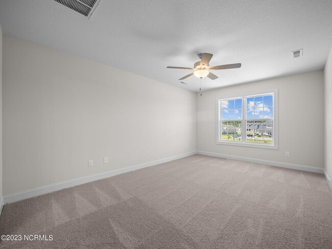 Building Photo - 209 Verrazzano Ln