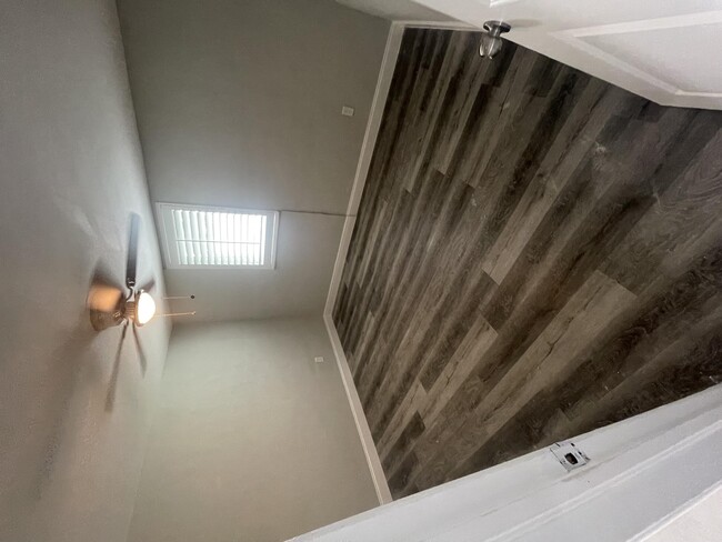 Building Photo - 768 Orchid Dr