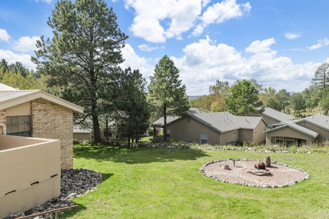Building Photo - 101 Racquet Dr