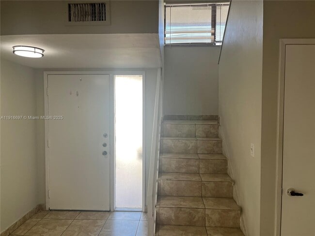 Building Photo - 9722 NW 6th Ln