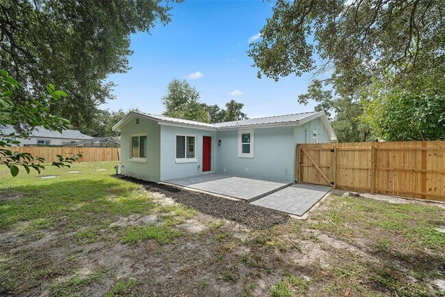 Building Photo - 5028 Cardinal Dr