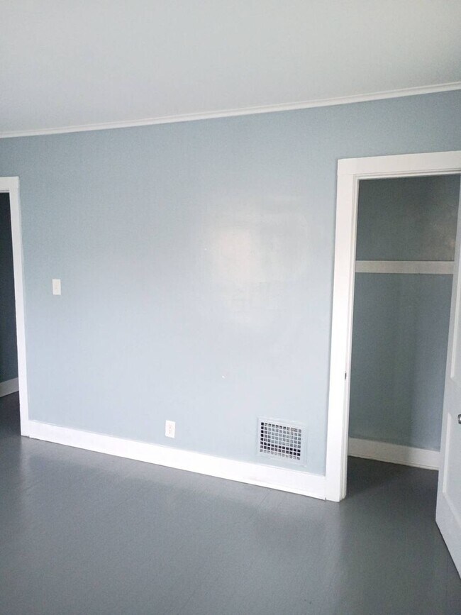 Building Photo - 424-426 Lexington Ave