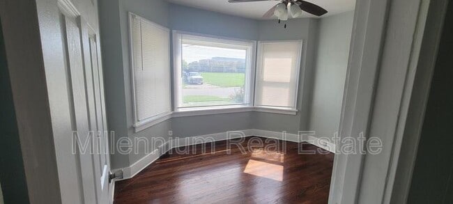 Building Photo - 555 Wesbrook St