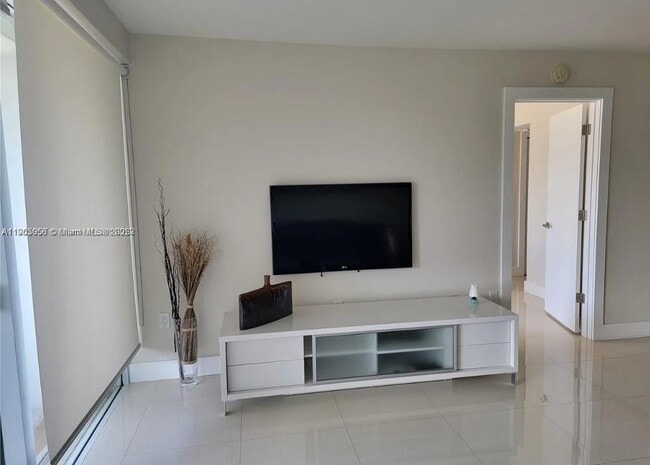 Building Photo - 150 Ocean Ln Dr