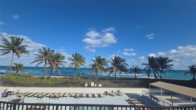 Building Photo - 1980 S Ocean Dr