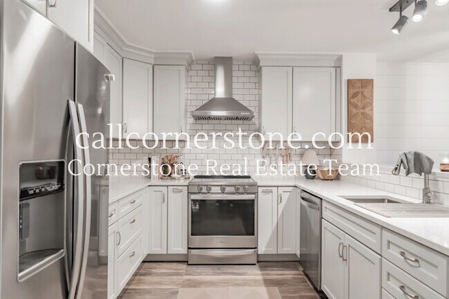 Building Photo - 7315 Brentford Dr