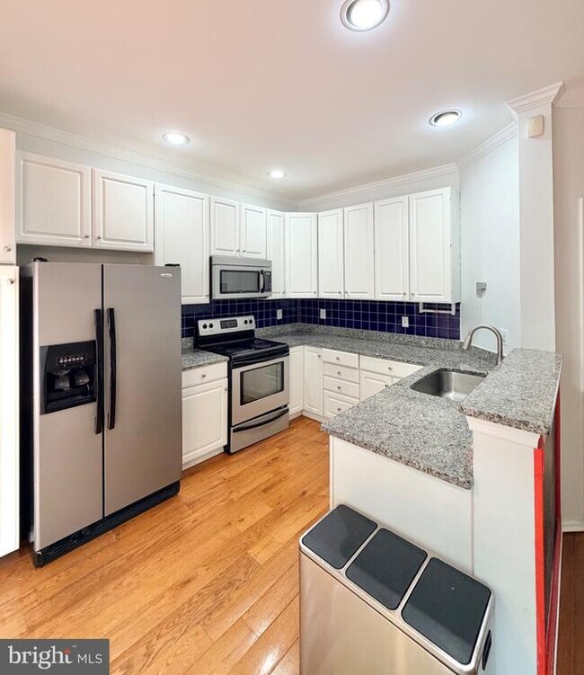 Building Photo - 6622 Frost Lake Ln