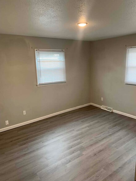 Building Photo - 2516 Magnolia Dr