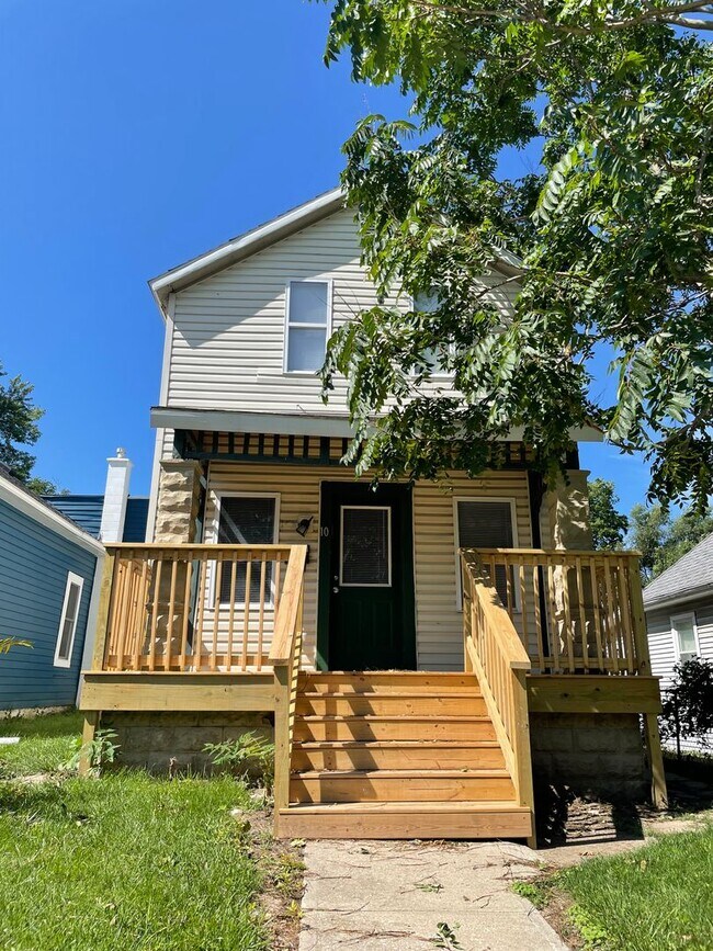 Building Photo - Single Family Home